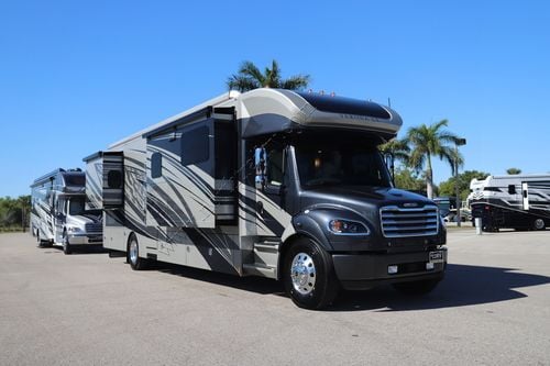 2025 Renegade Rv Verona Le 40LTS