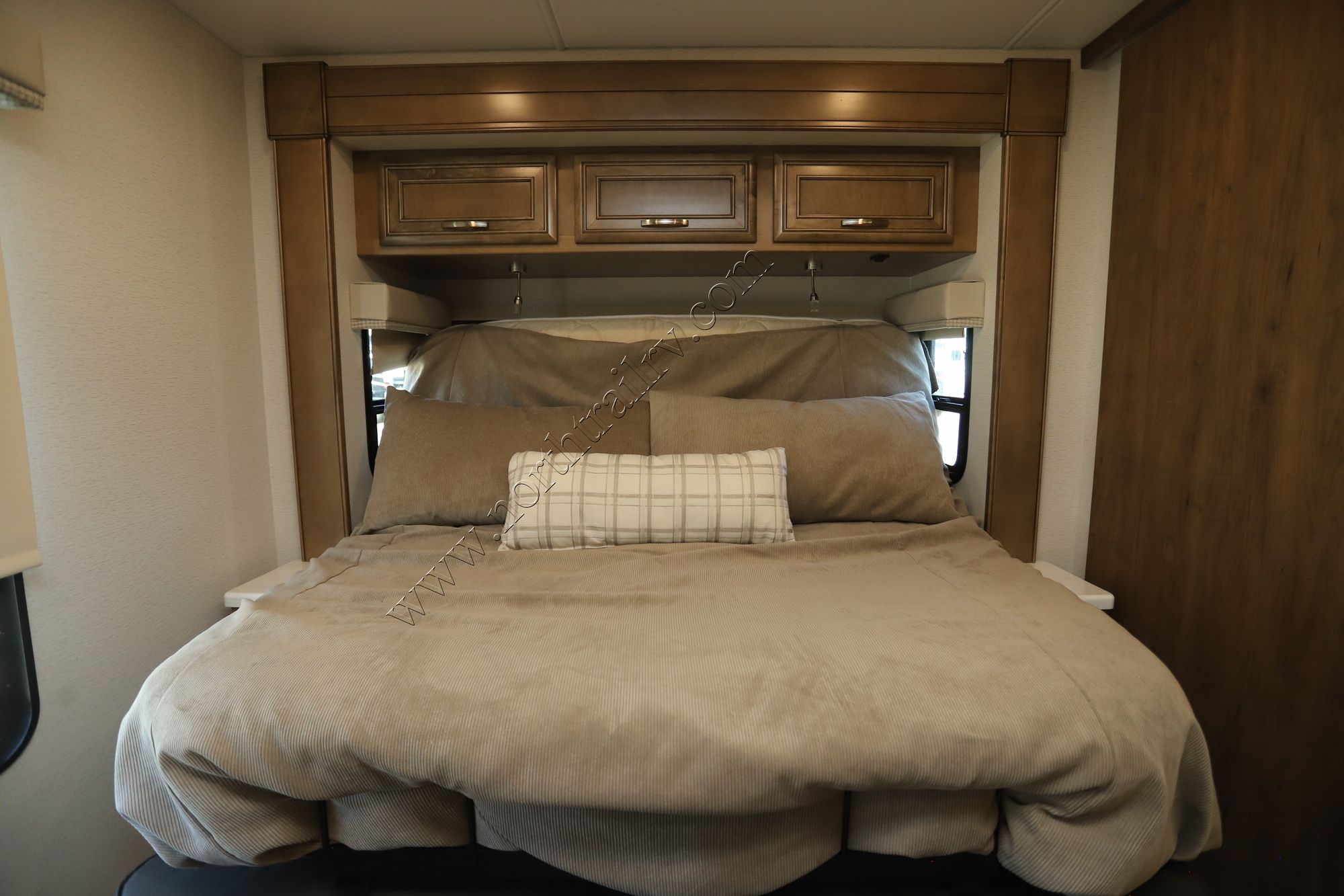 New 2025 Jayco Seneca Prestige 37M Super C  For Sale