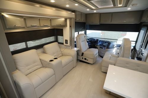 2025 Newmar New Aire 3547