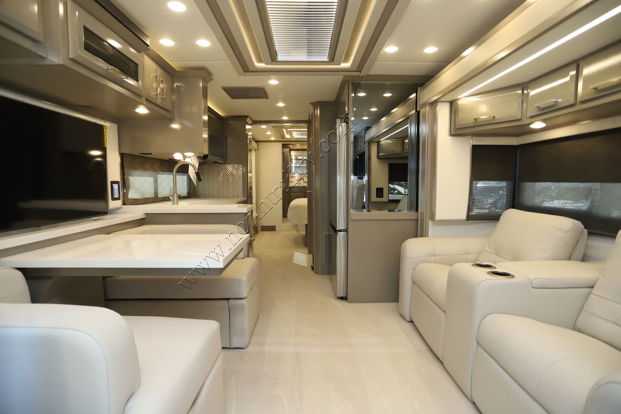 New 2025 Newmar New Aire 3547 Class A  For Sale