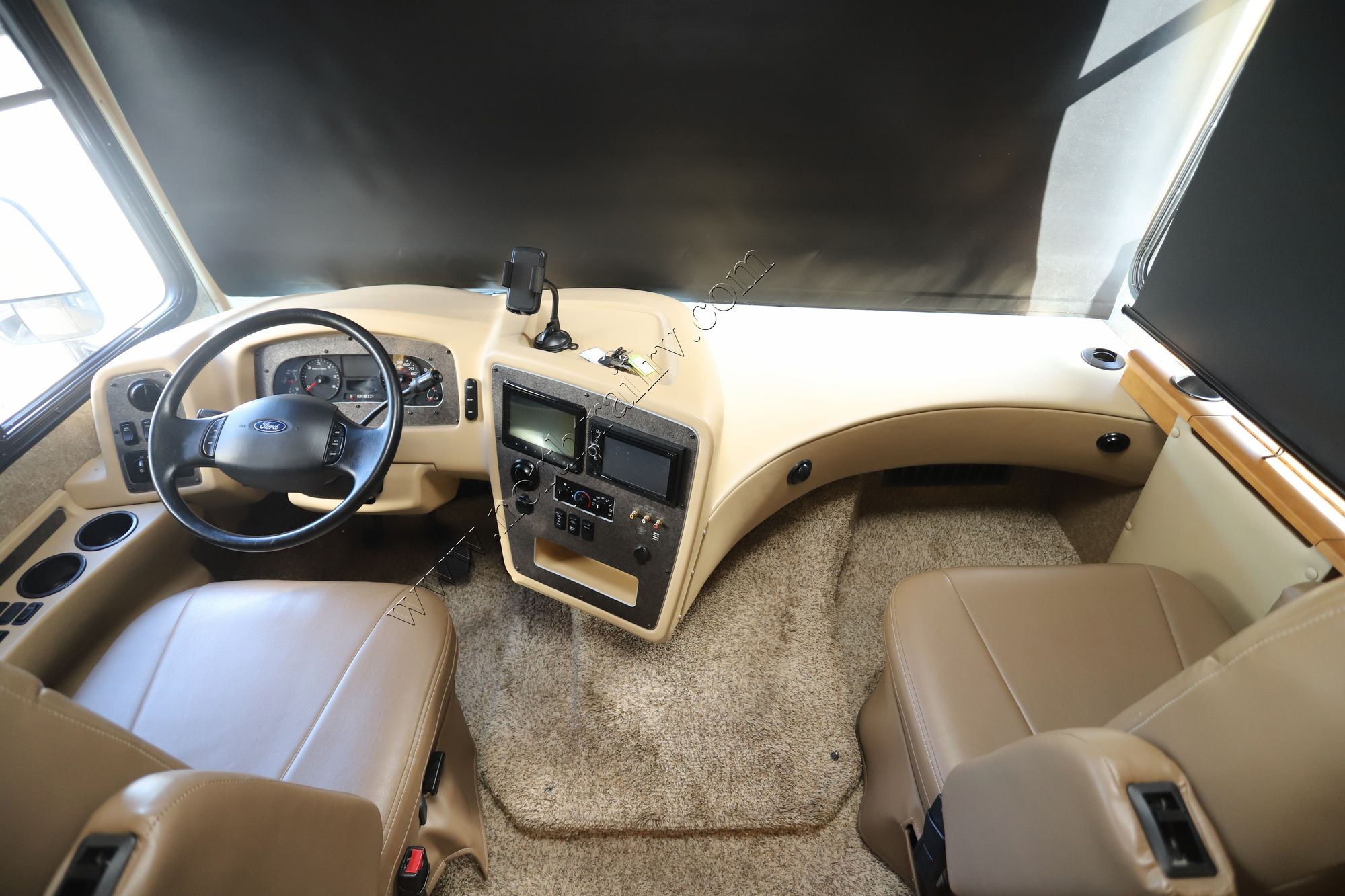 Used 2015 Newmar Canyon Star 3610 Class A  For Sale