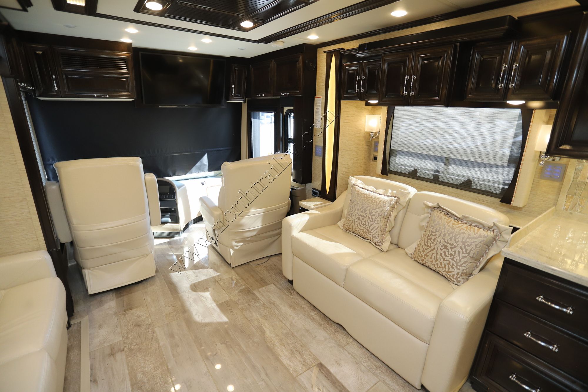 Used 2018 Newmar Mountain Aire 4047 Class A  For Sale