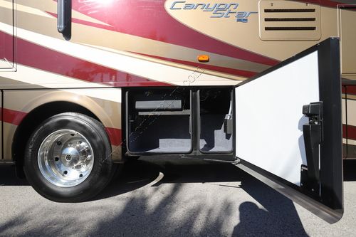 2015 Newmar Canyon Star 3610