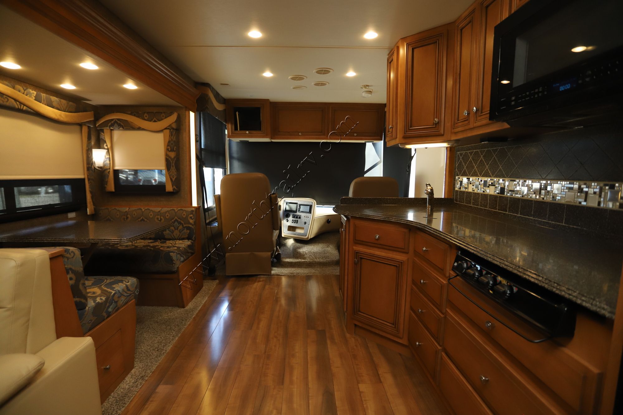 Used 2015 Newmar Canyon Star 3610 Class A  For Sale