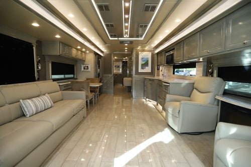 2020 Tiffin Motor Homes Phaeton 44OH