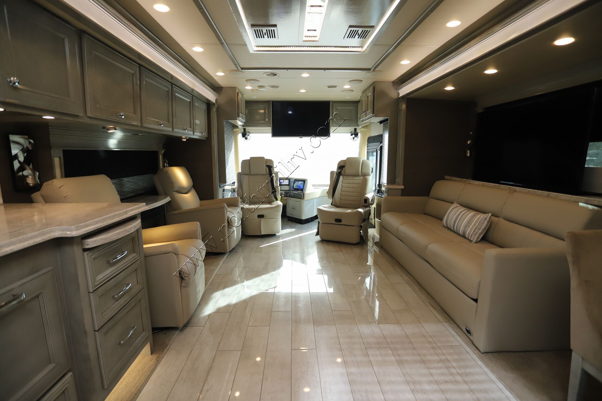 Used 2020 Tiffin Motor Homes Phaeton 44OH Class A  For Sale