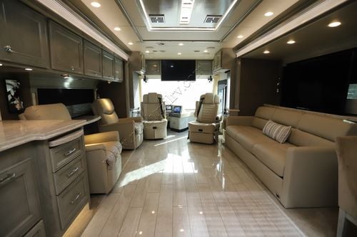 2020 Tiffin Motor Homes Phaeton 44OH