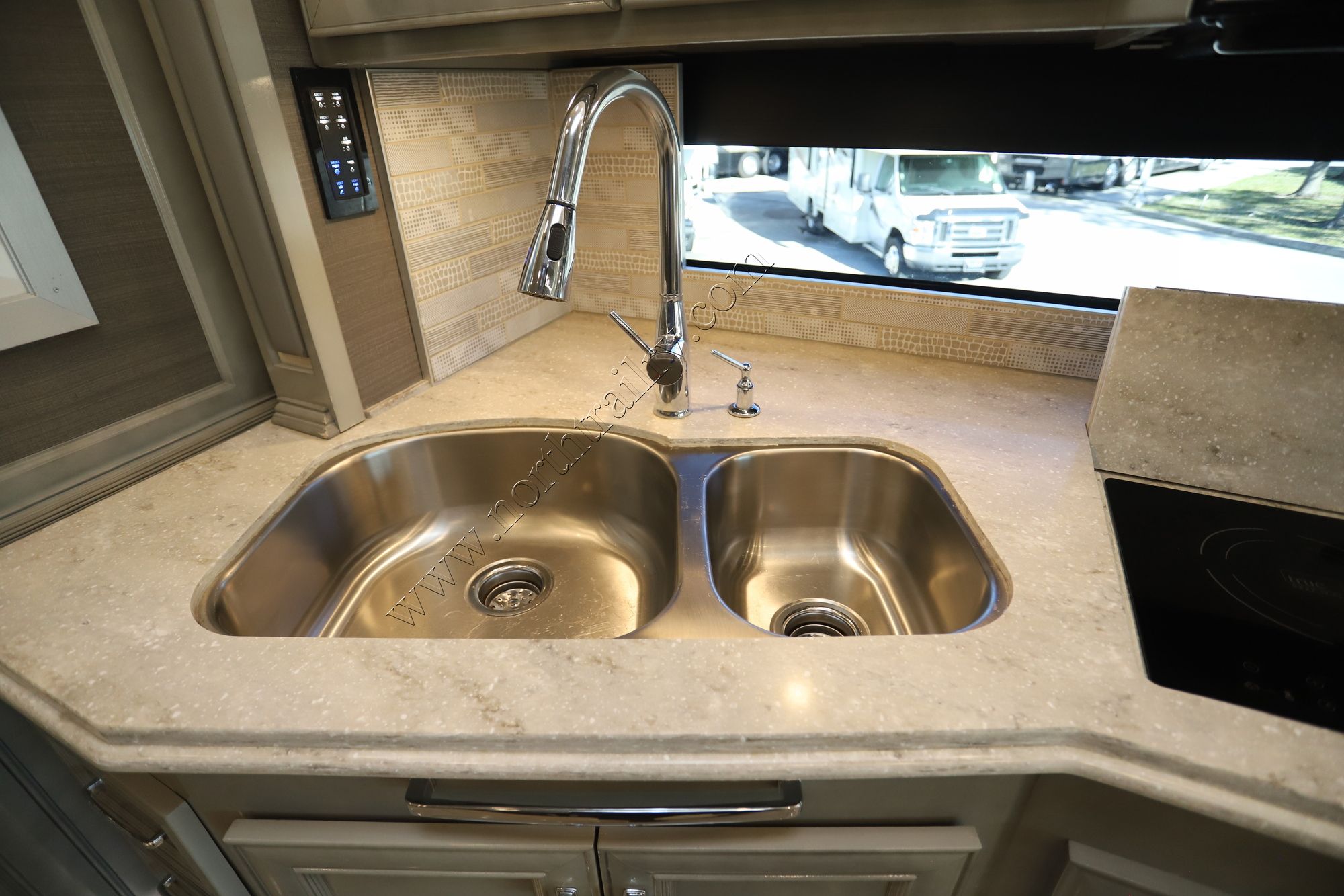 Used 2020 Tiffin Motor Homes Phaeton 44OH Class A  For Sale