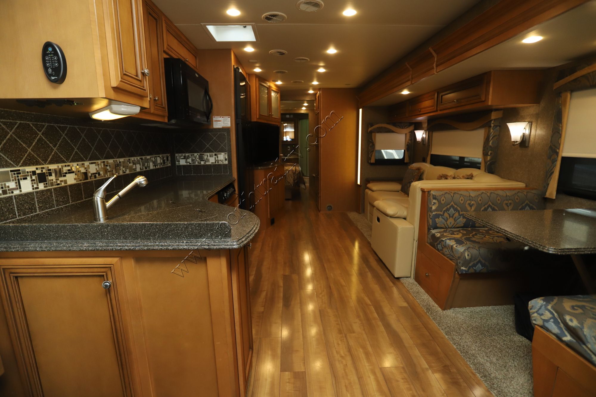 Used 2015 Newmar Canyon Star 3610 Class A  For Sale