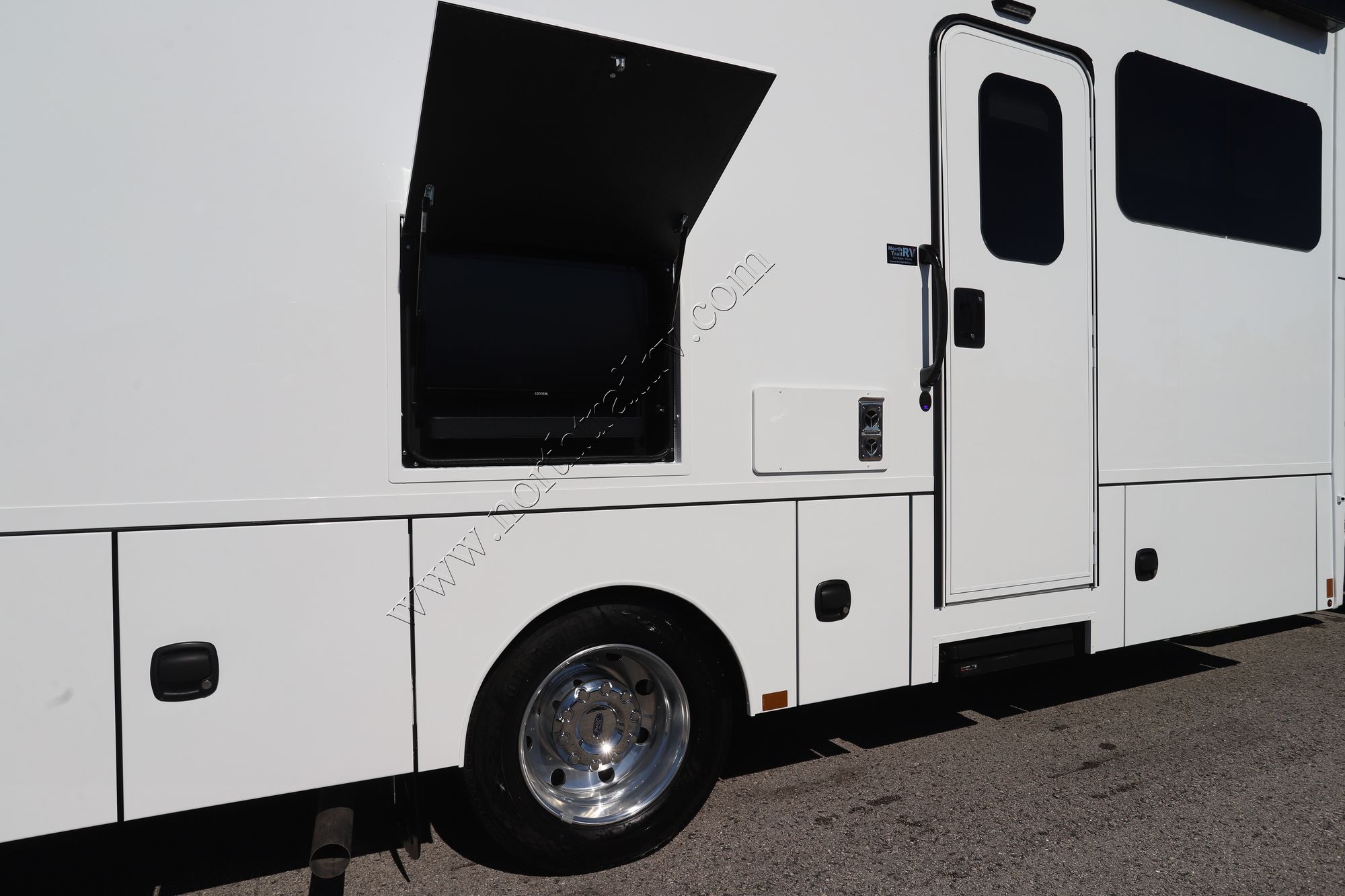 New 2025 Renegade Rv Veracruz 32VDS Super C  For Sale