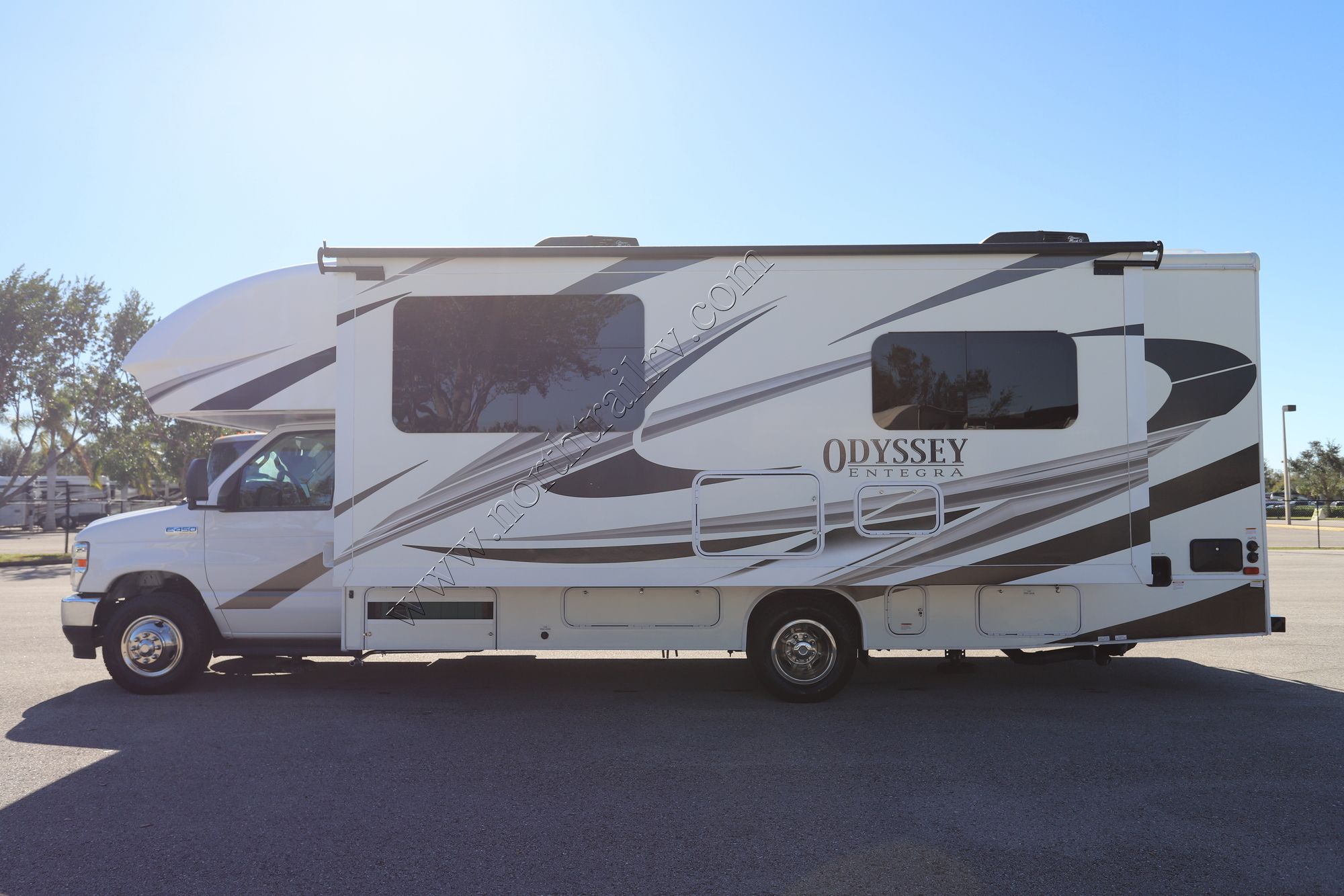 Used 2022 Entegra Odyssey 26M Class C  For Sale