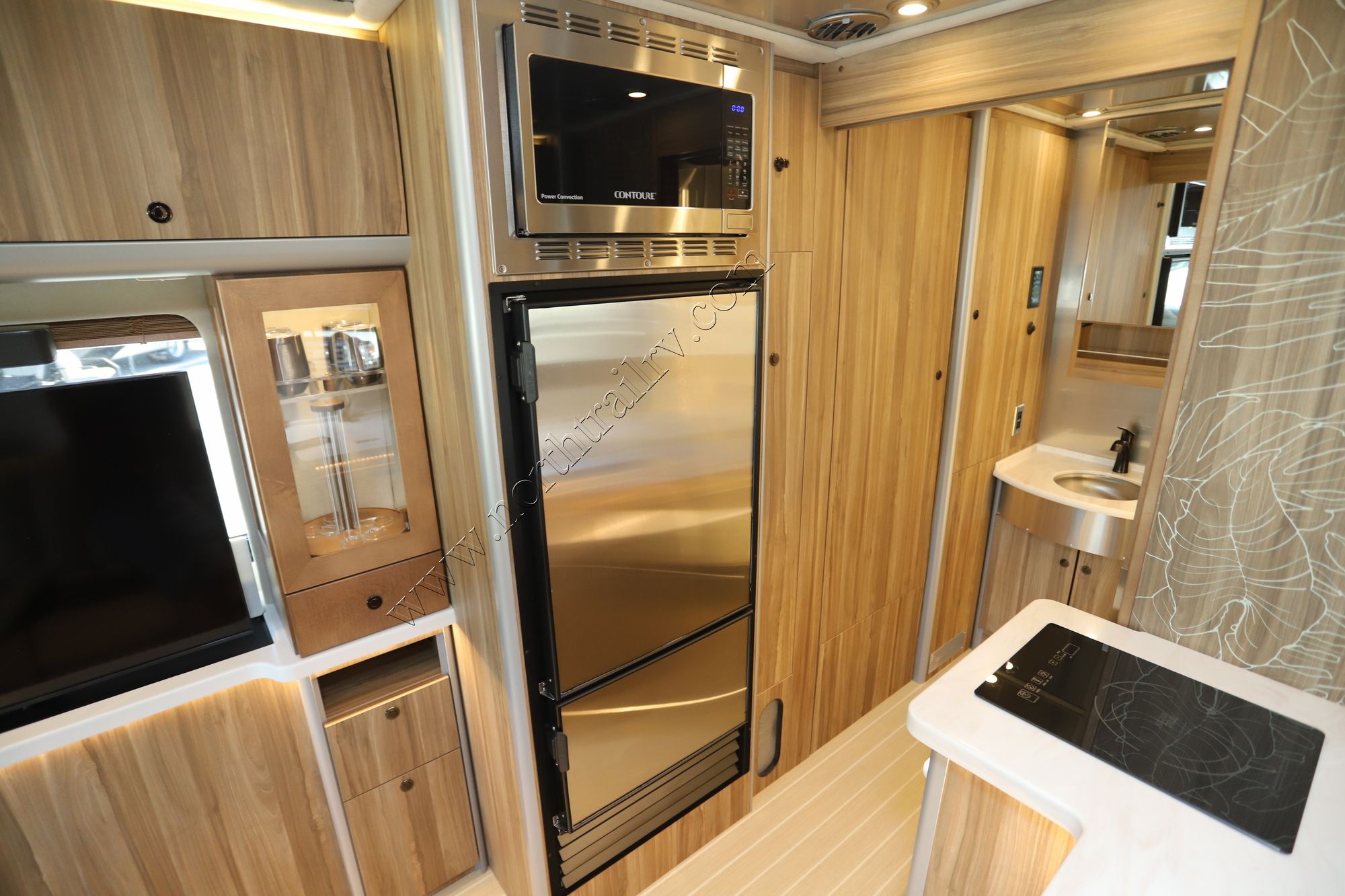 Used 2025 Airstream Atlas Tommy Bahama E-1 Class C  For Sale