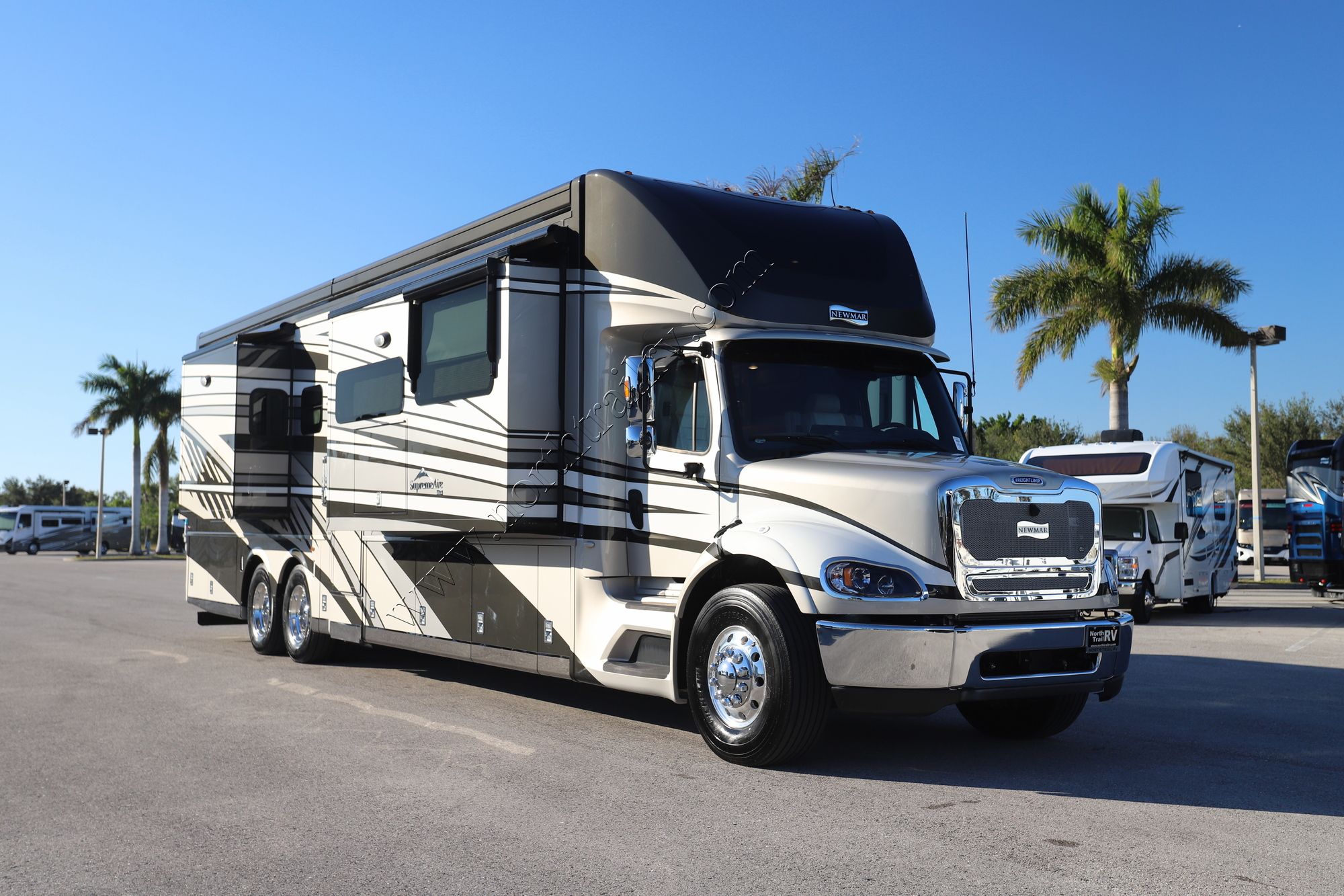 Used 2024 Newmar Supreme Aire 4530 Super C  For Sale