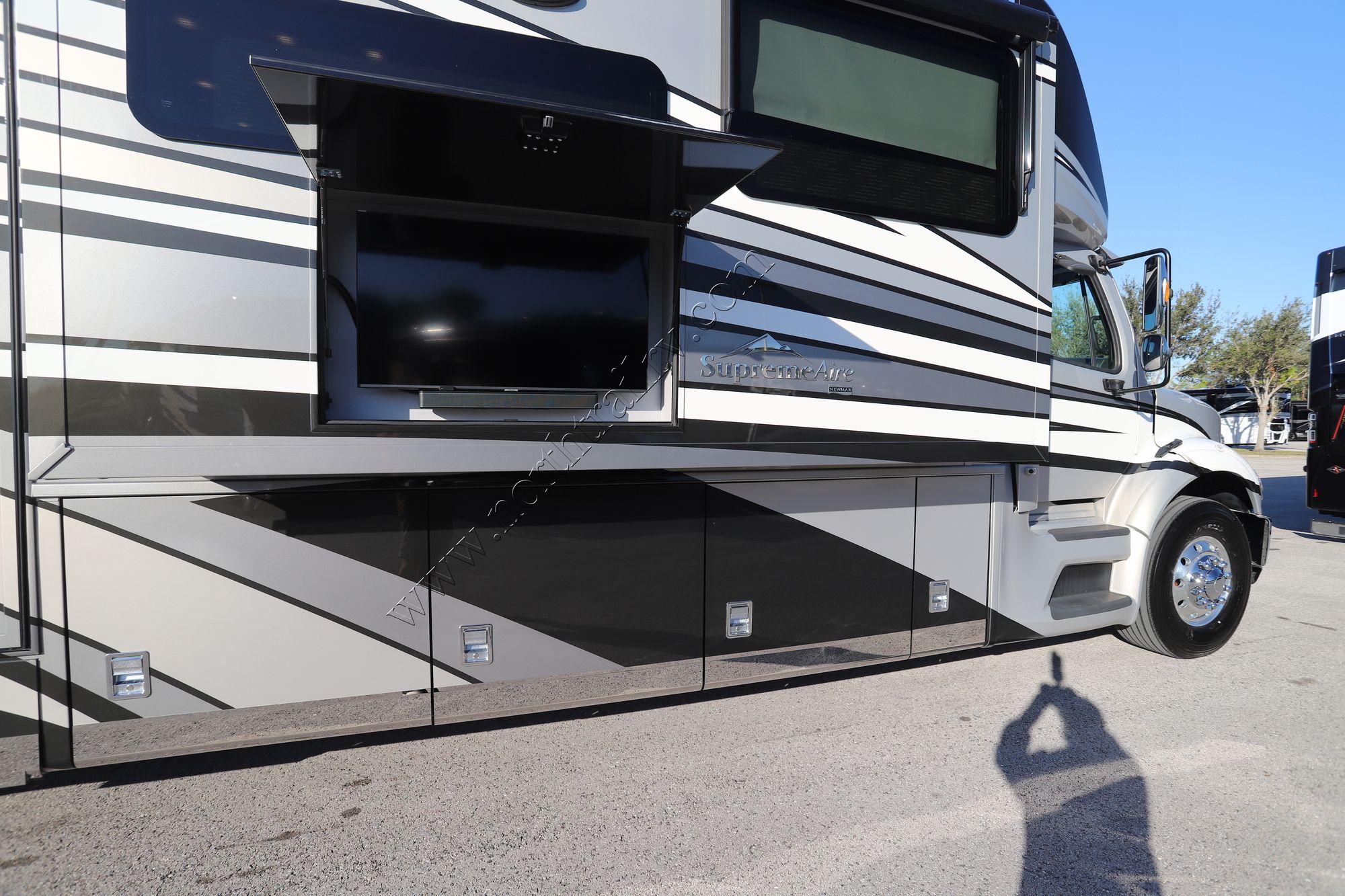 Used 2024 Newmar Supreme Aire 4530 Super C  For Sale