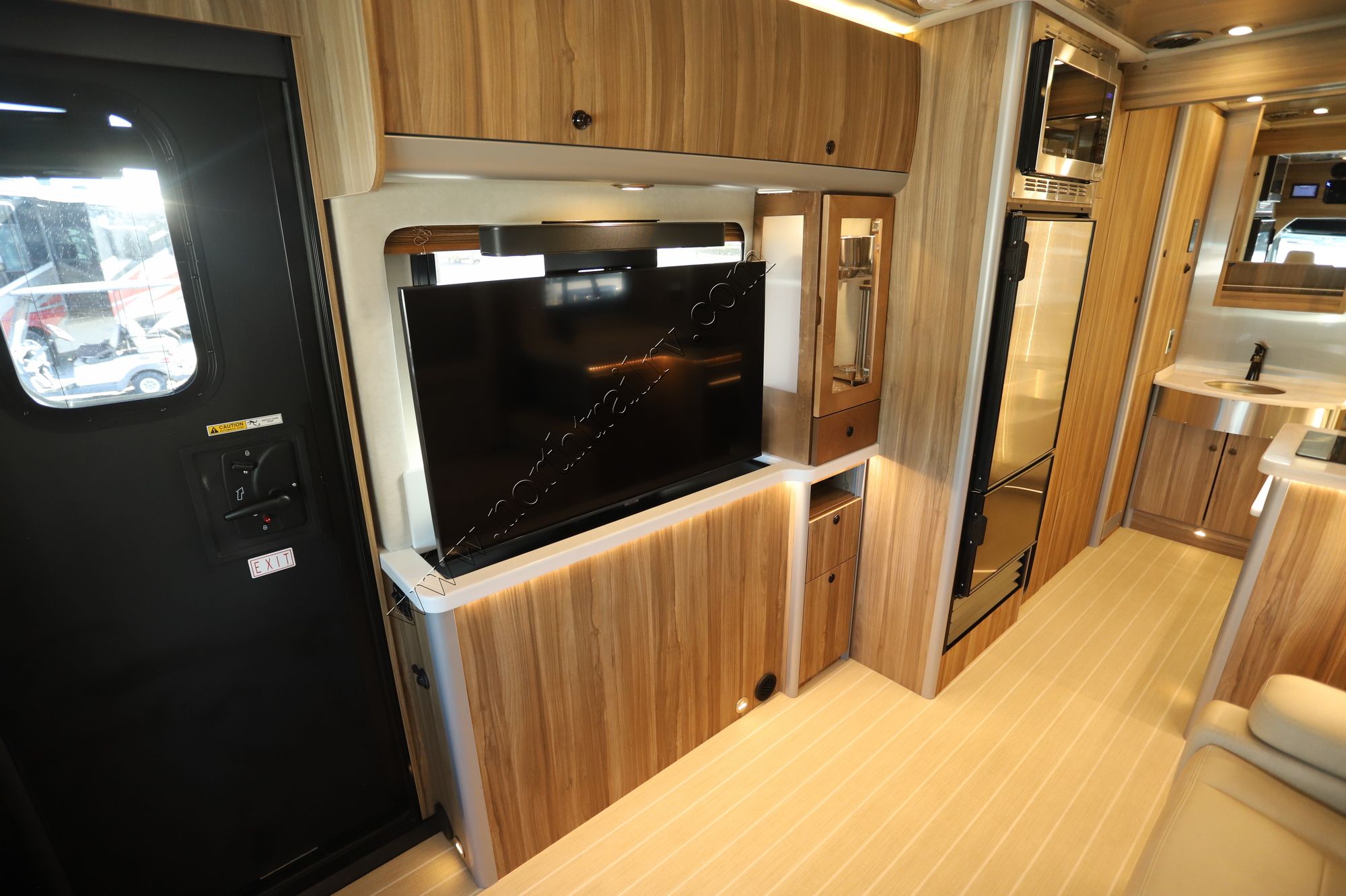 Used 2025 Airstream Atlas Tommy Bahama E-1 Class C  For Sale