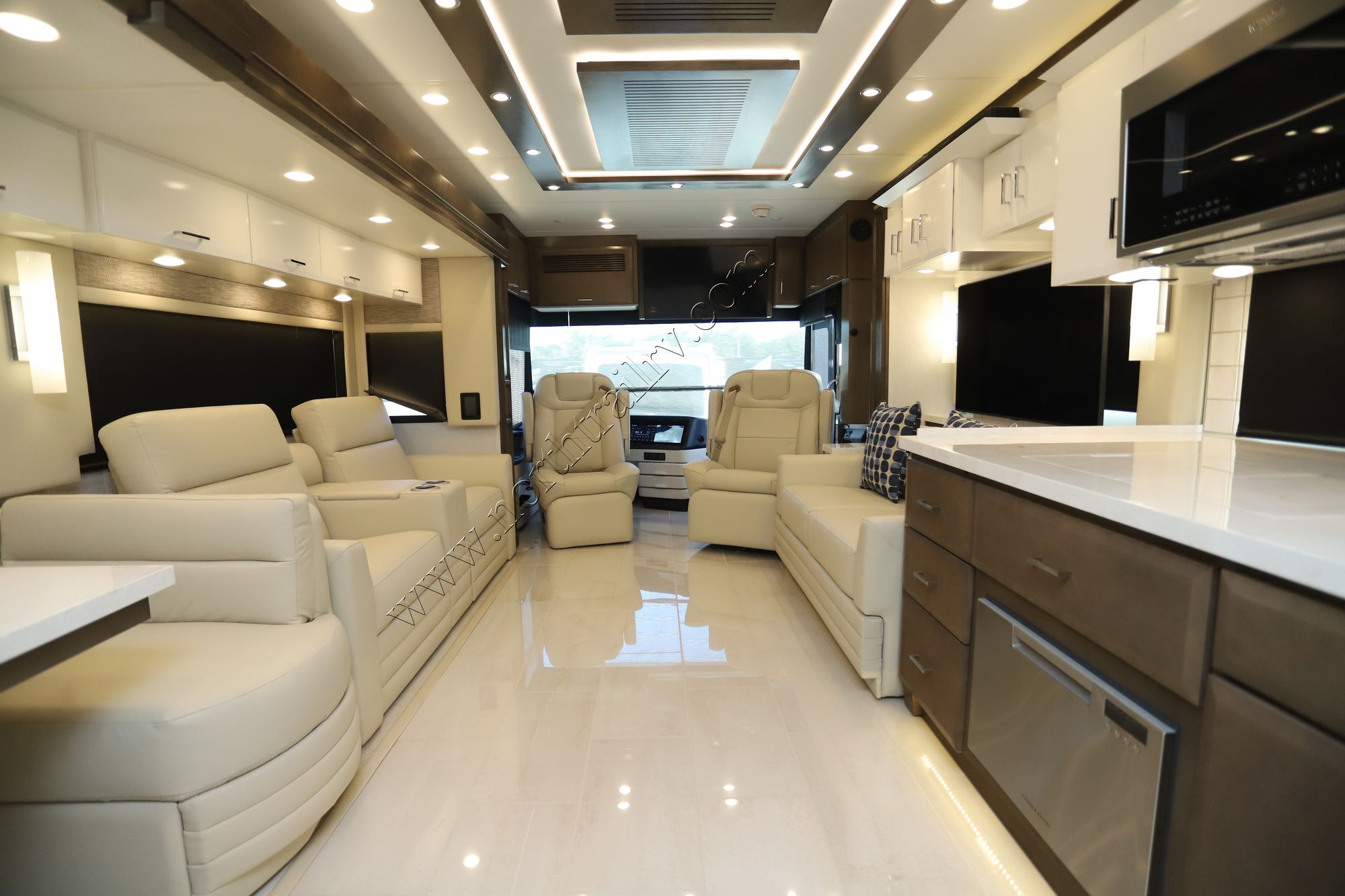 New 2025 Newmar Mountain Aire 4118 Class A  For Sale