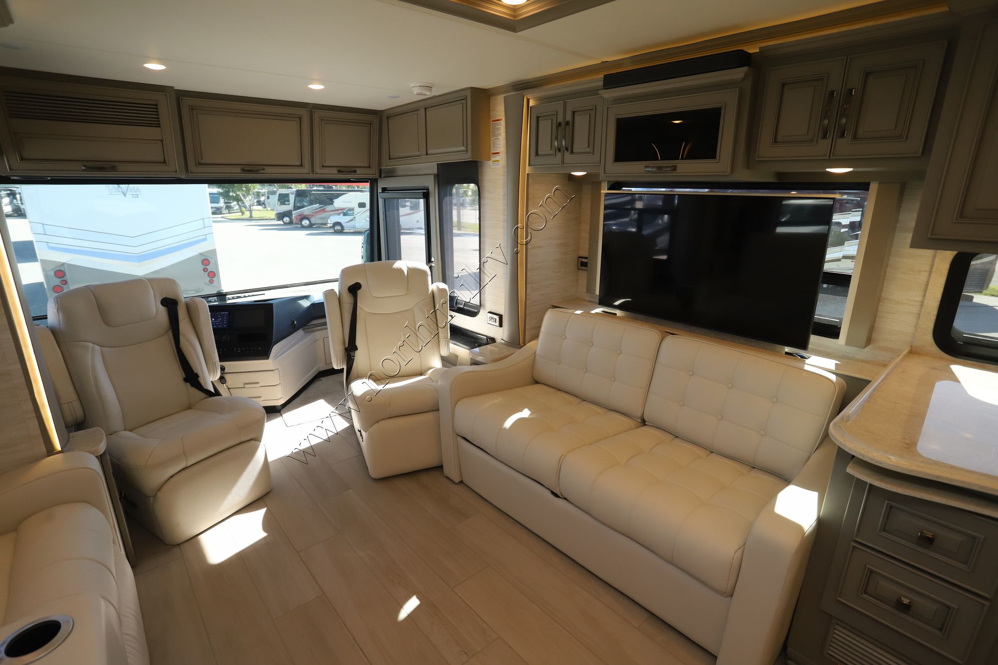 New 2025 Newmar Dutch Star 4325 Class A  For Sale