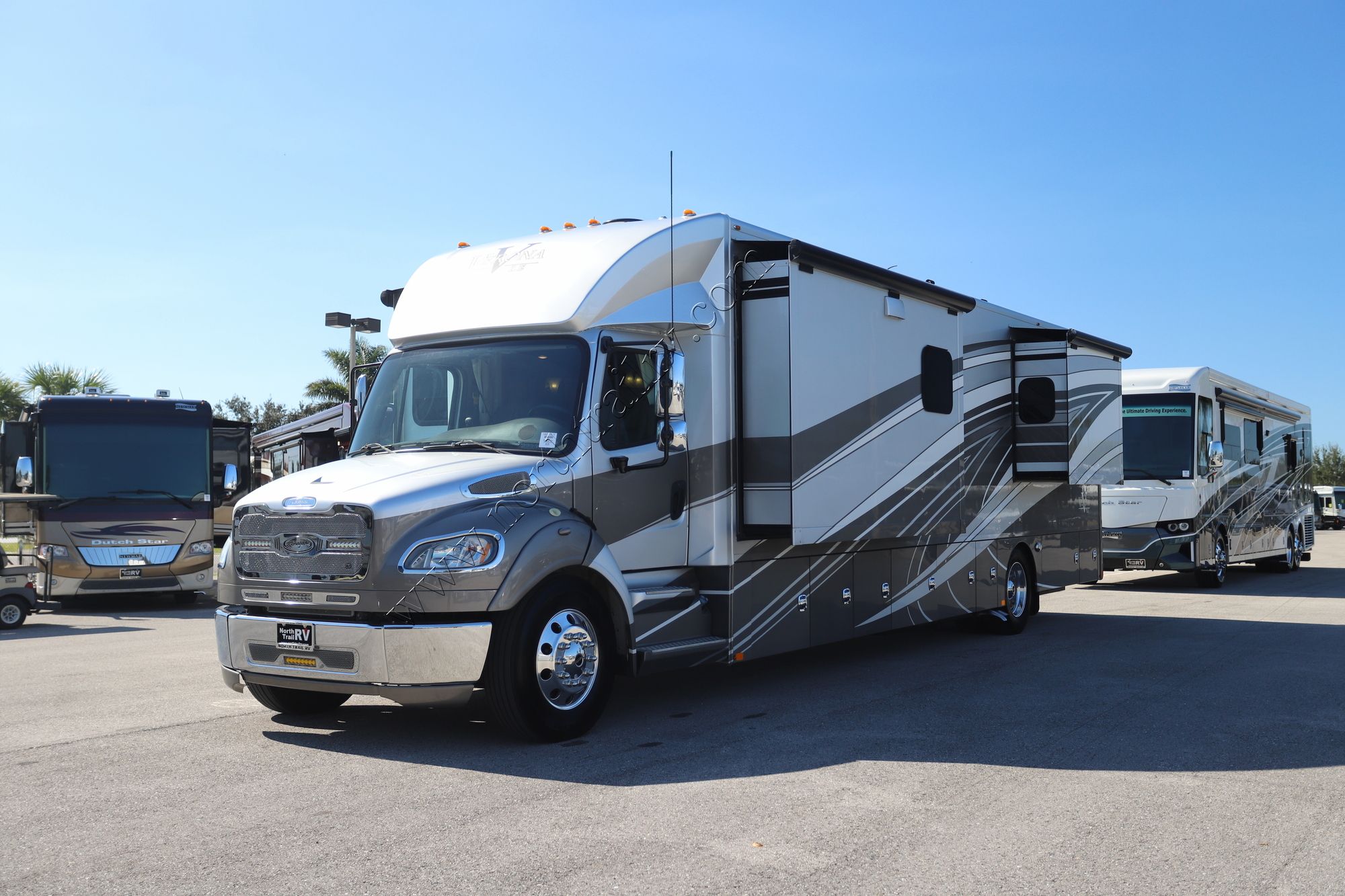 Used 2017 Renegade Rv Verona Le 40LRB Super C  For Sale