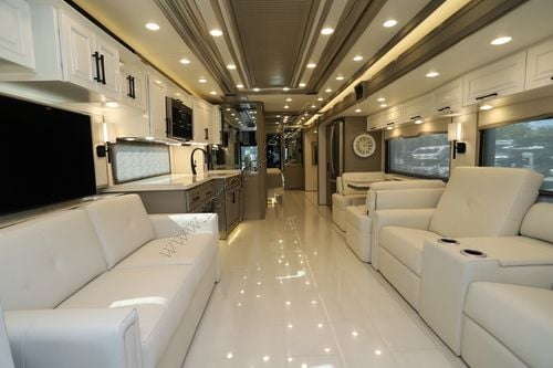 2025 Newmar London Aire 4551