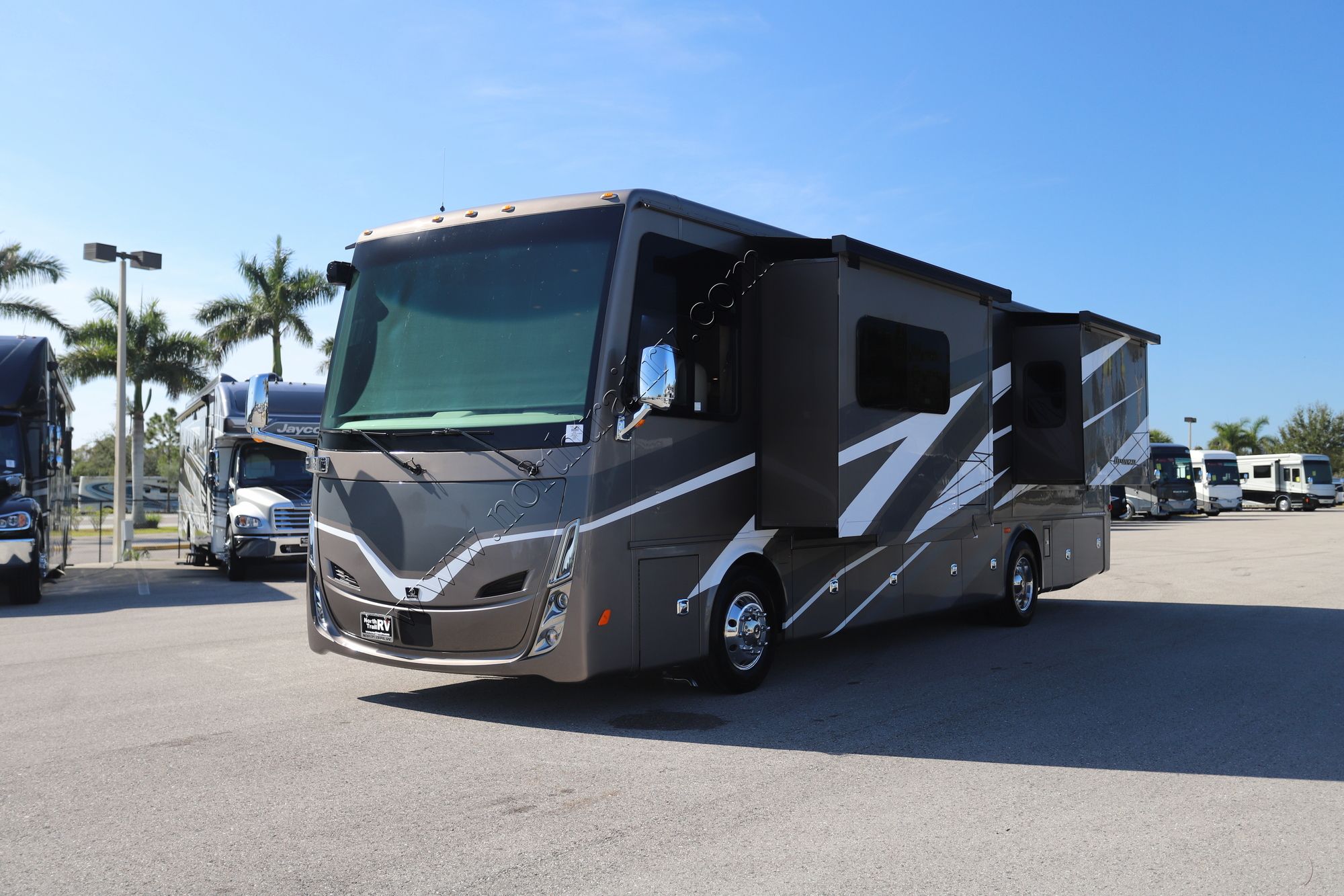 New 2025 Tiffin Motor Homes Breeze 33BR Class A  For Sale