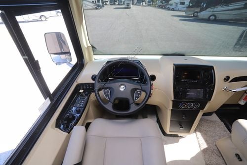 2025 Tiffin Motor Homes Breeze 33BR