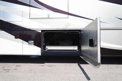 2017 Tiffin Motor Homes Phaeton 40AH