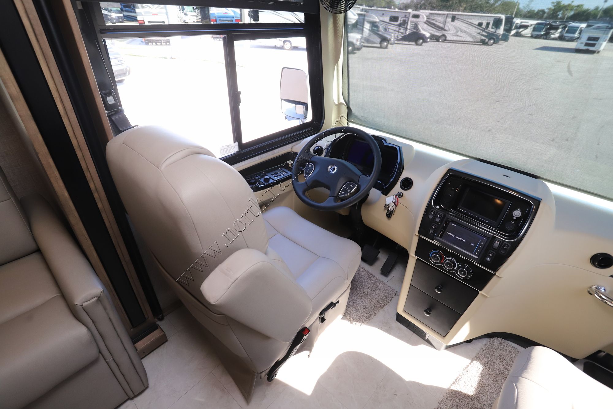 New 2025 Tiffin Motor Homes Breeze 33BR Class A  For Sale