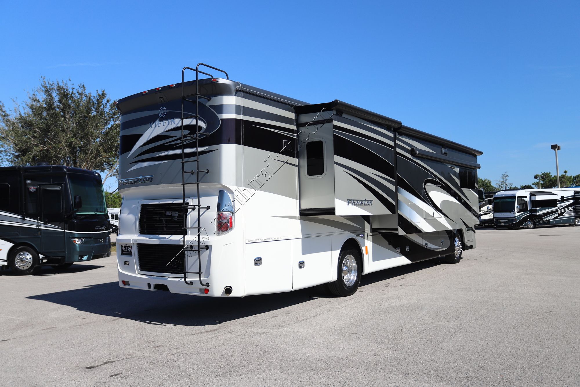 Used 2017 Tiffin Motor Homes Phaeton 40AH Class A  For Sale