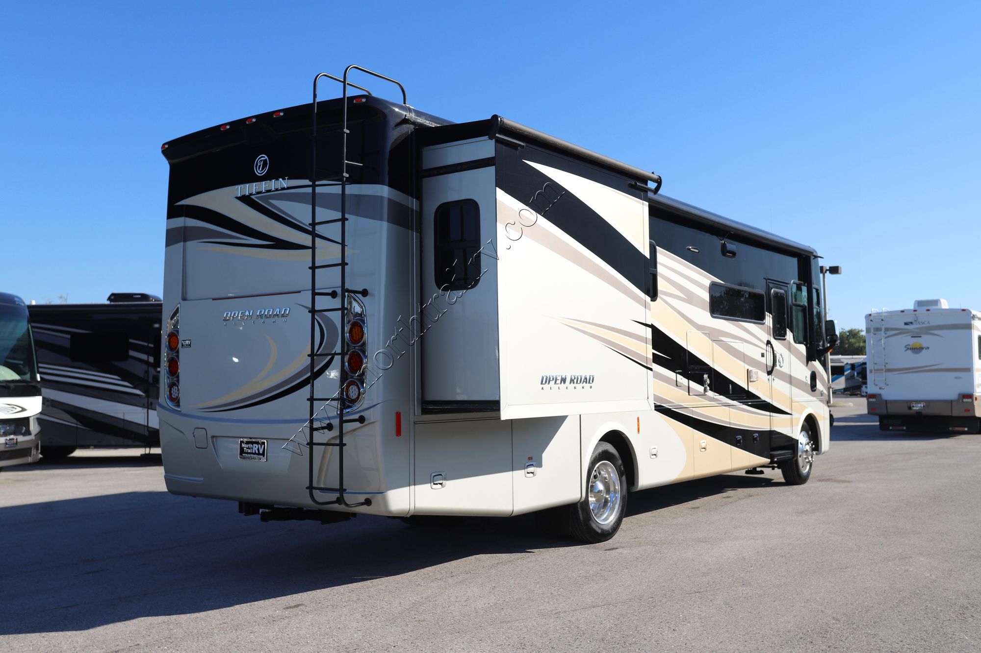 Used 2019 Tiffin Motor Homes Allegro 32SA Class A  For Sale