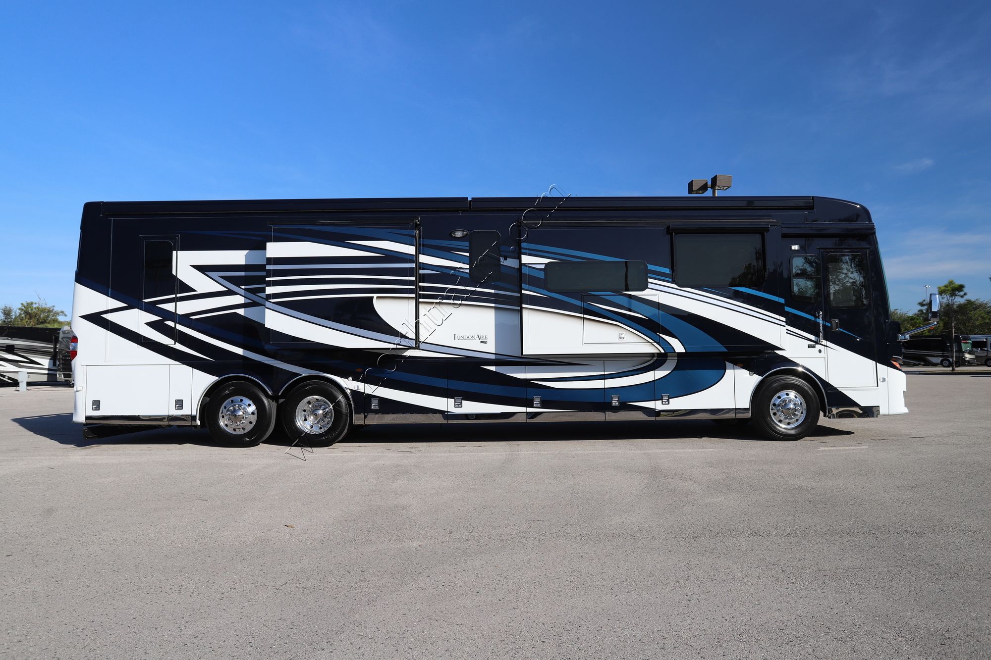 Used 2023 Newmar London Aire 4551 Class A  For Sale