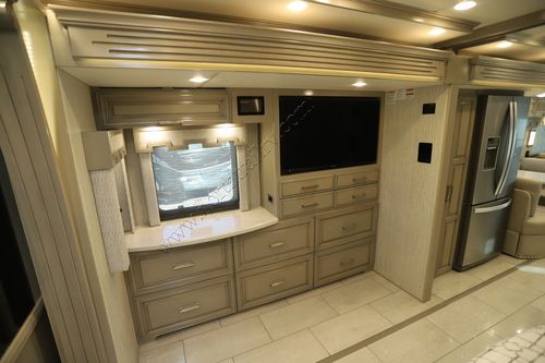 2023 Newmar London Aire 4551