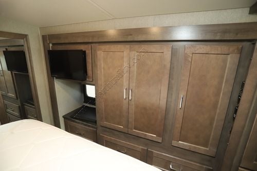 2022 Winnebago Adventurer 29B