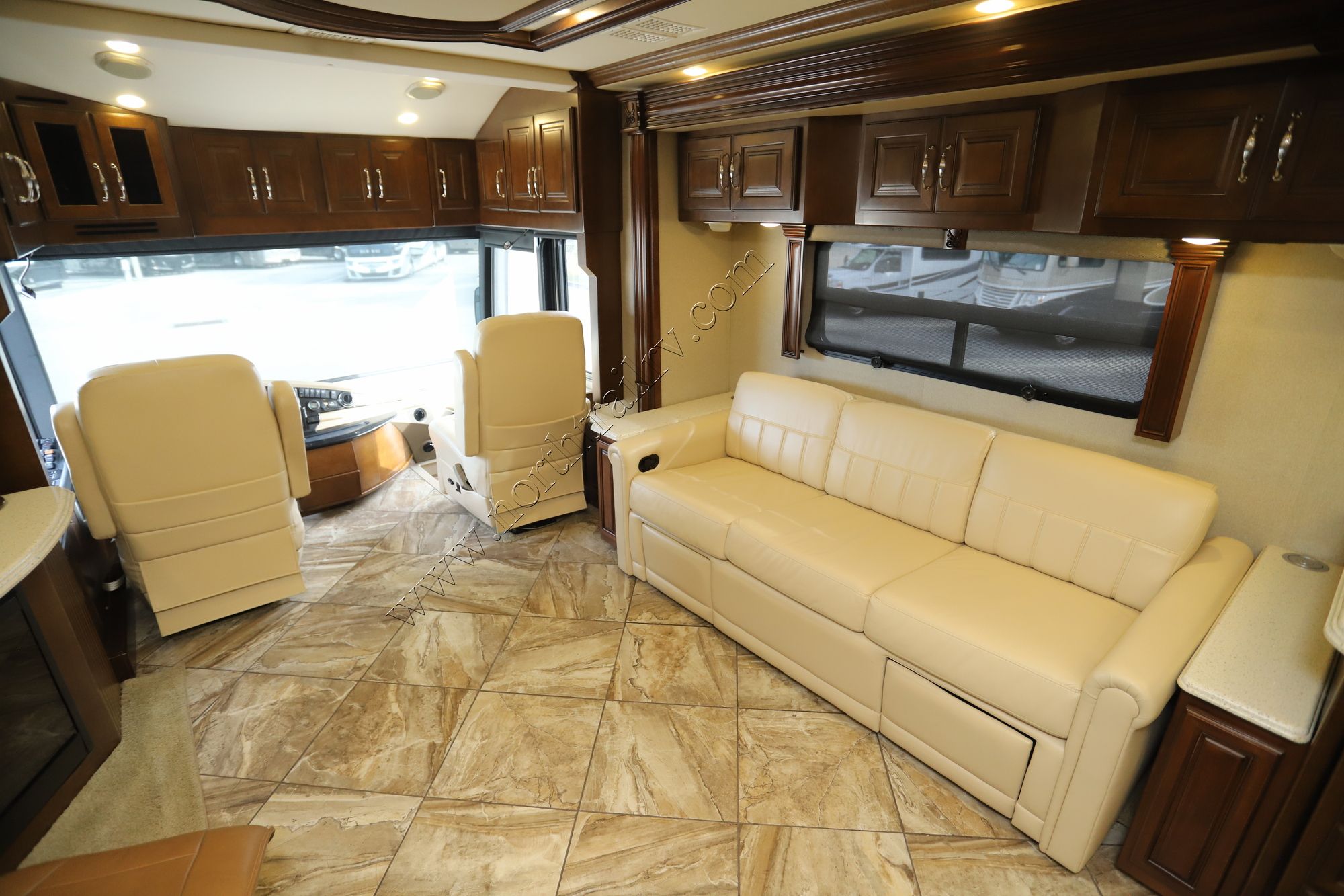 Used 2014 American Coach Tradition 42G Class A  For Sale