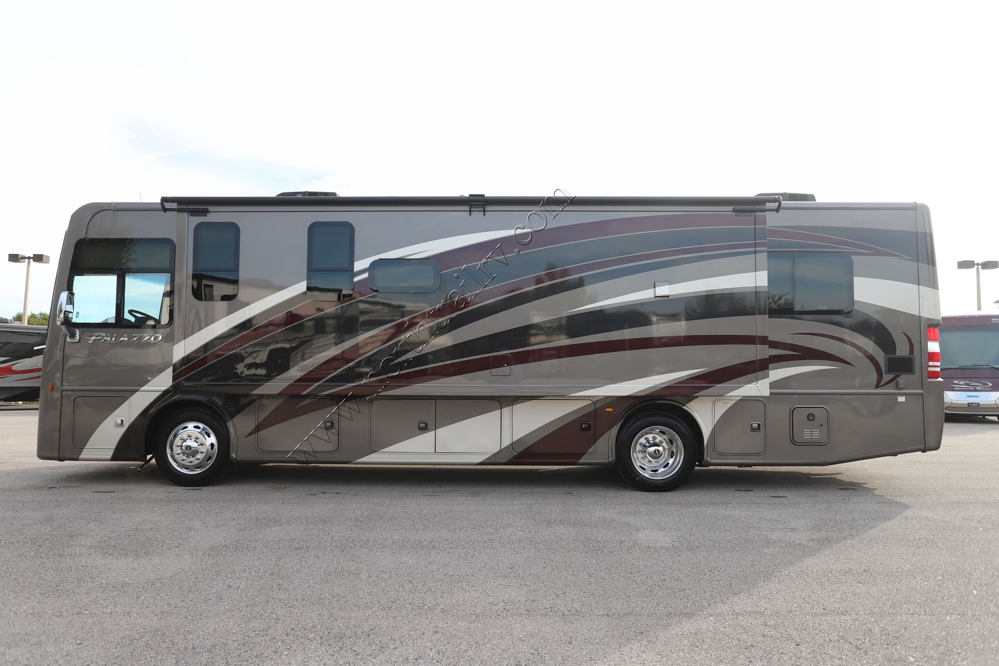 Used 2020 Thor Palazzo 33.2 Class A  For Sale