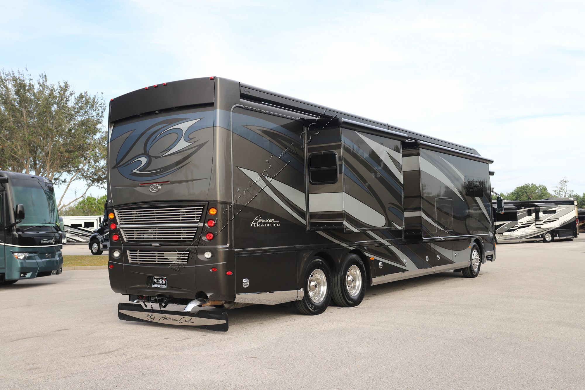 Used 2014 American Coach Tradition 42G Class A  For Sale