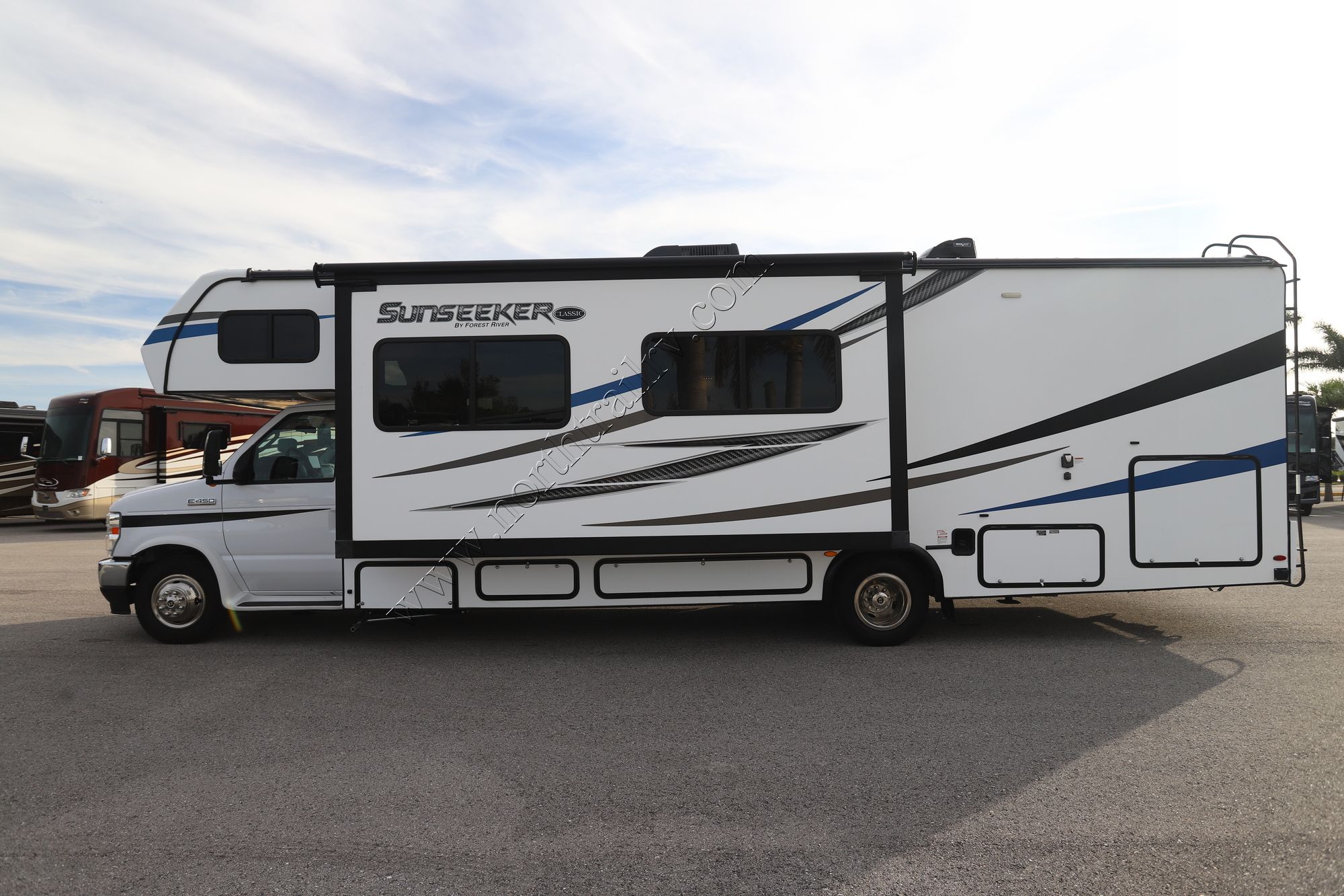 Used 2021 Forest River Sunseeker 3010DS Class C  For Sale