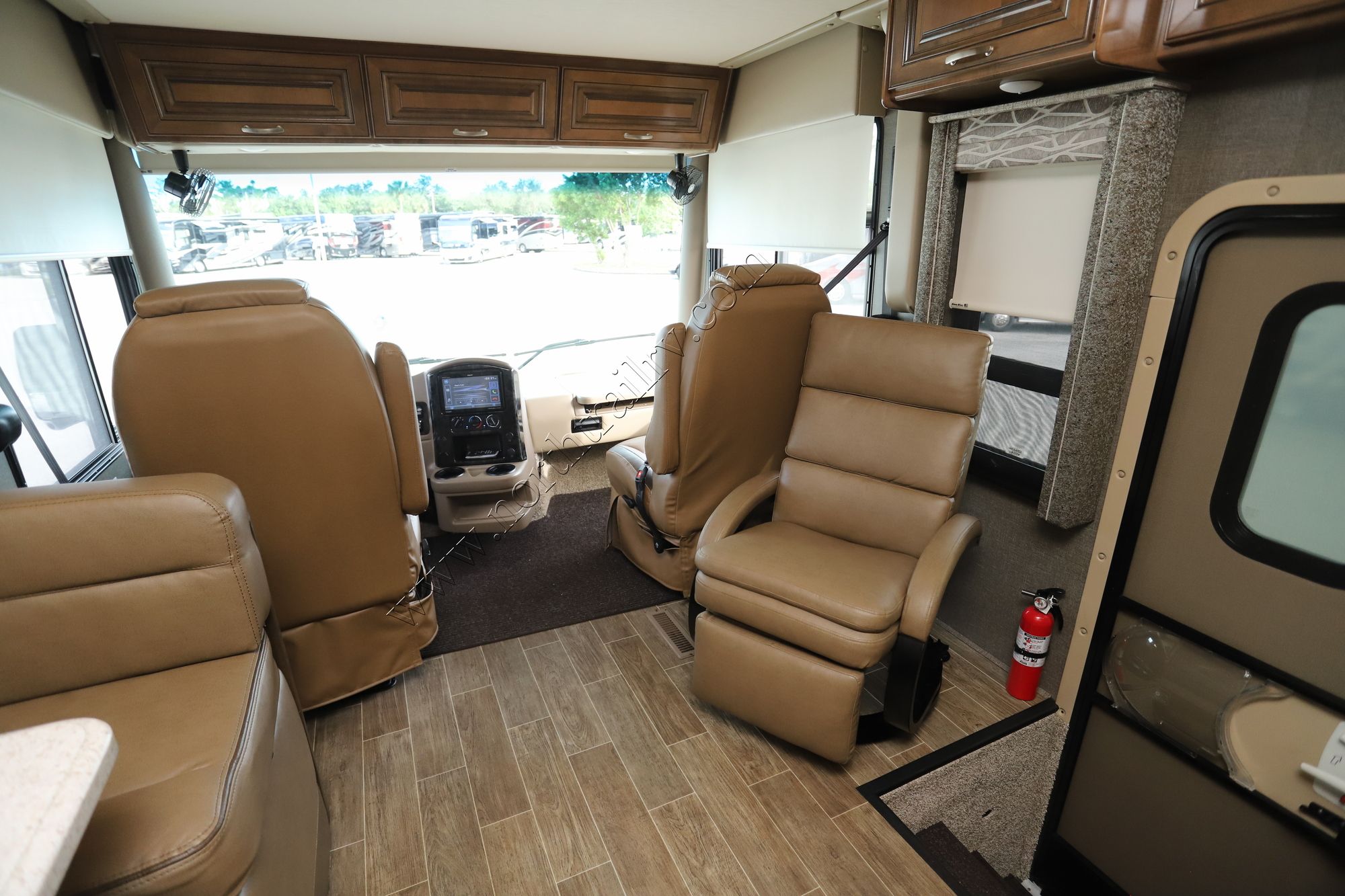 Used 2020 Thor Palazzo 33.2 Class A  For Sale