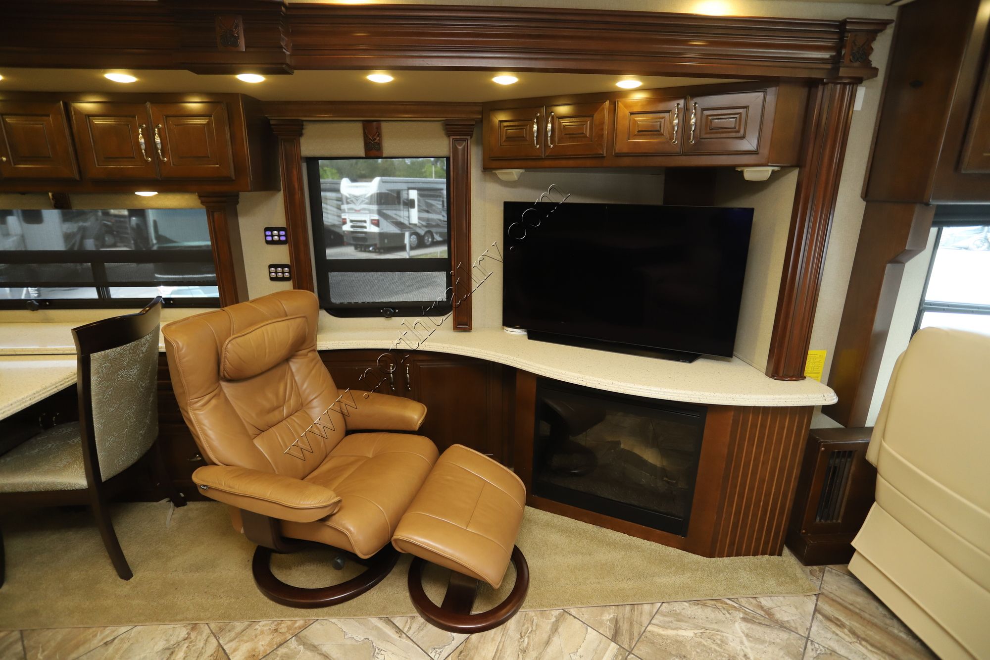 Used 2014 American Coach Tradition 42G Class A  For Sale