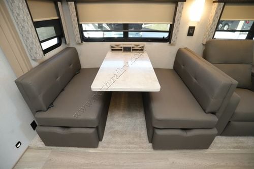 2025 Renegade Rv Verona 36VSB