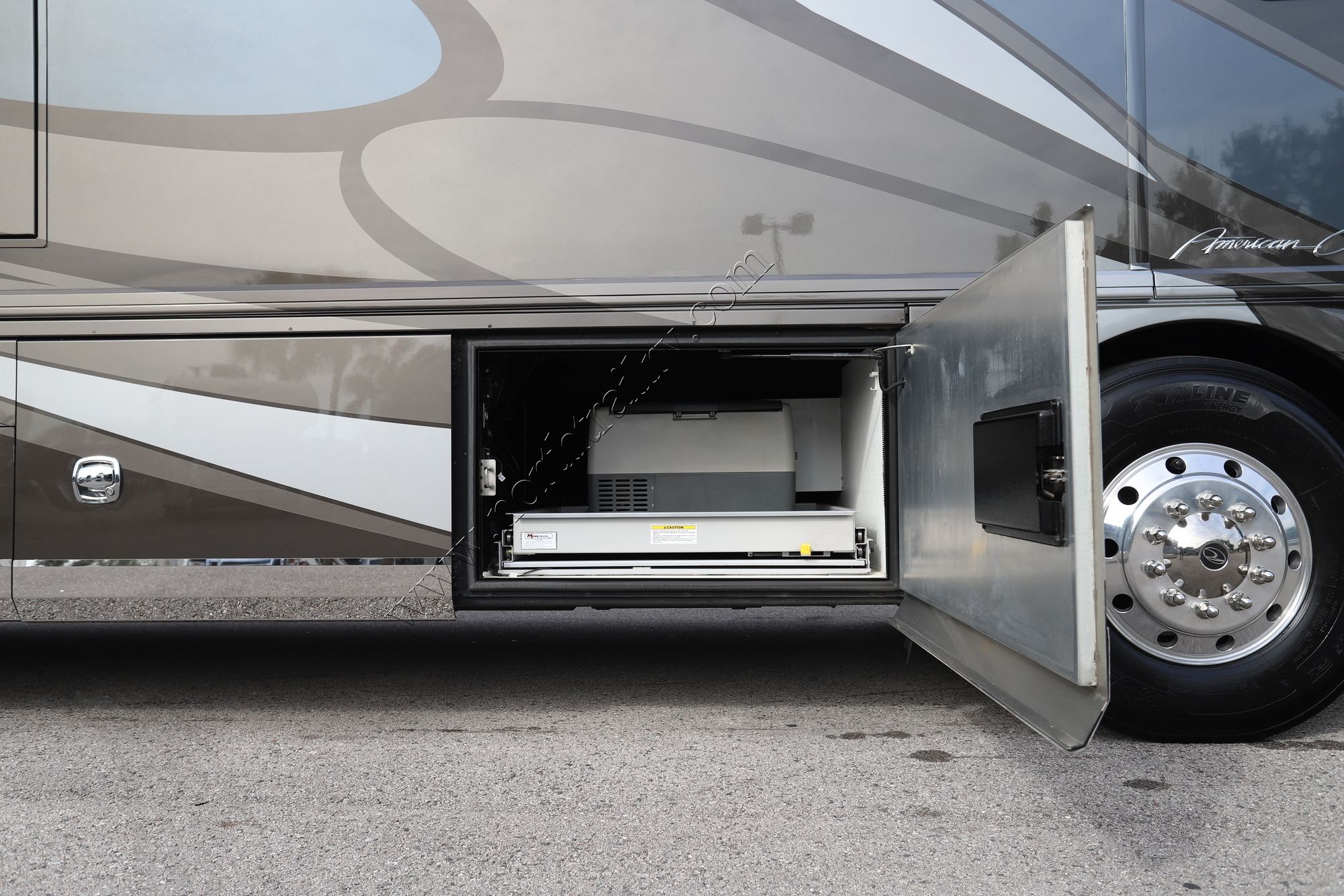 Used 2014 American Coach Tradition 42G Class A  For Sale