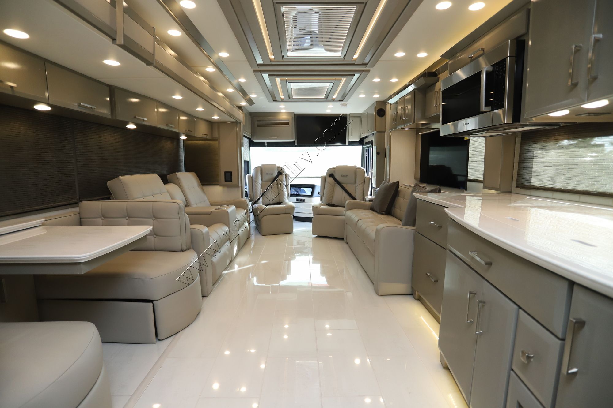 New 2025 Newmar Essex 4595 Class A  For Sale