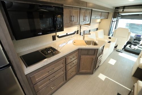 2022 Winnebago Adventurer 29B