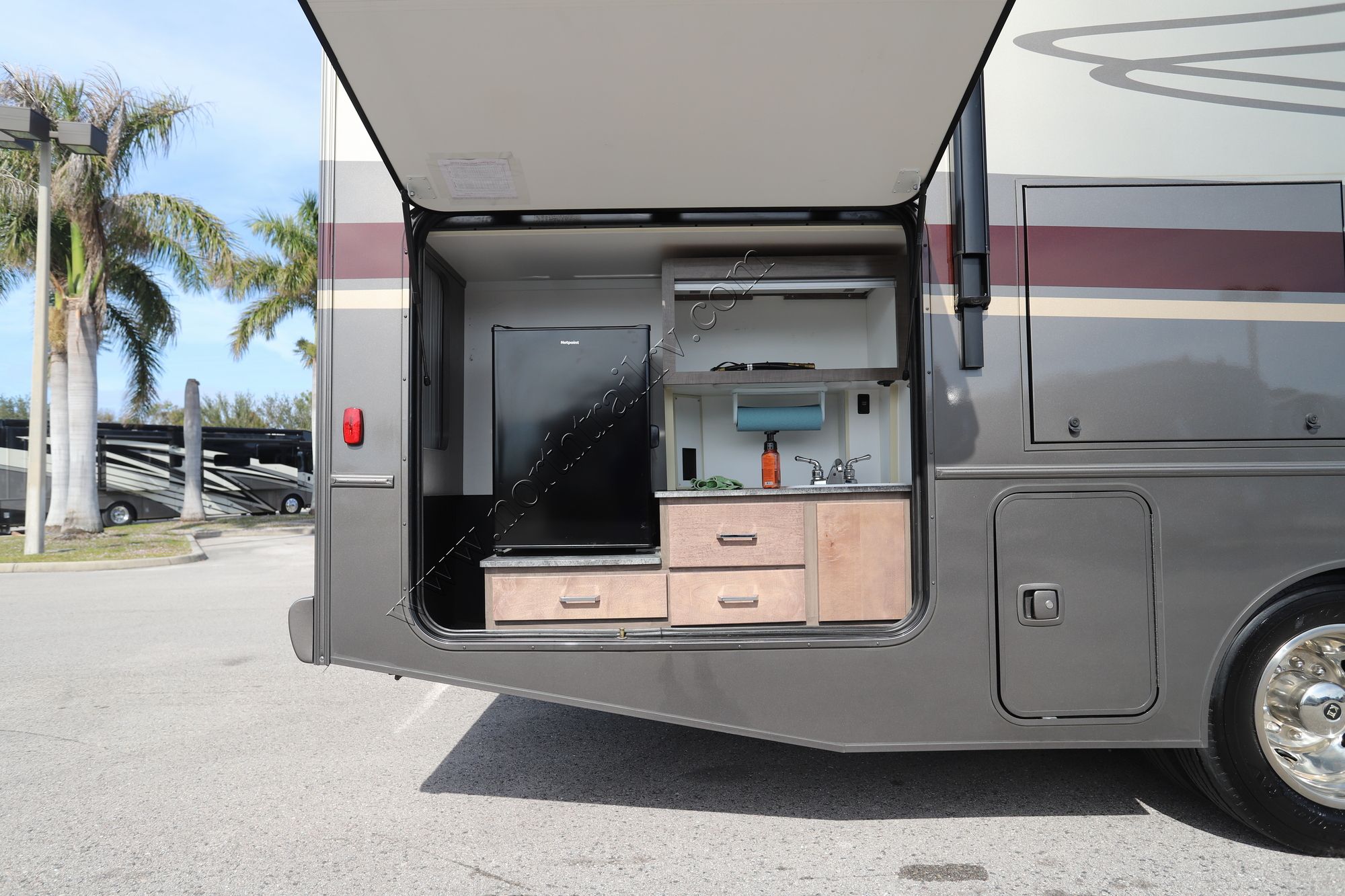 Used 2022 Winnebago Adventurer 29B Class A  For Sale