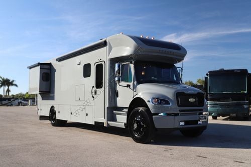 2025 Renegade Rv Verona 36VSB