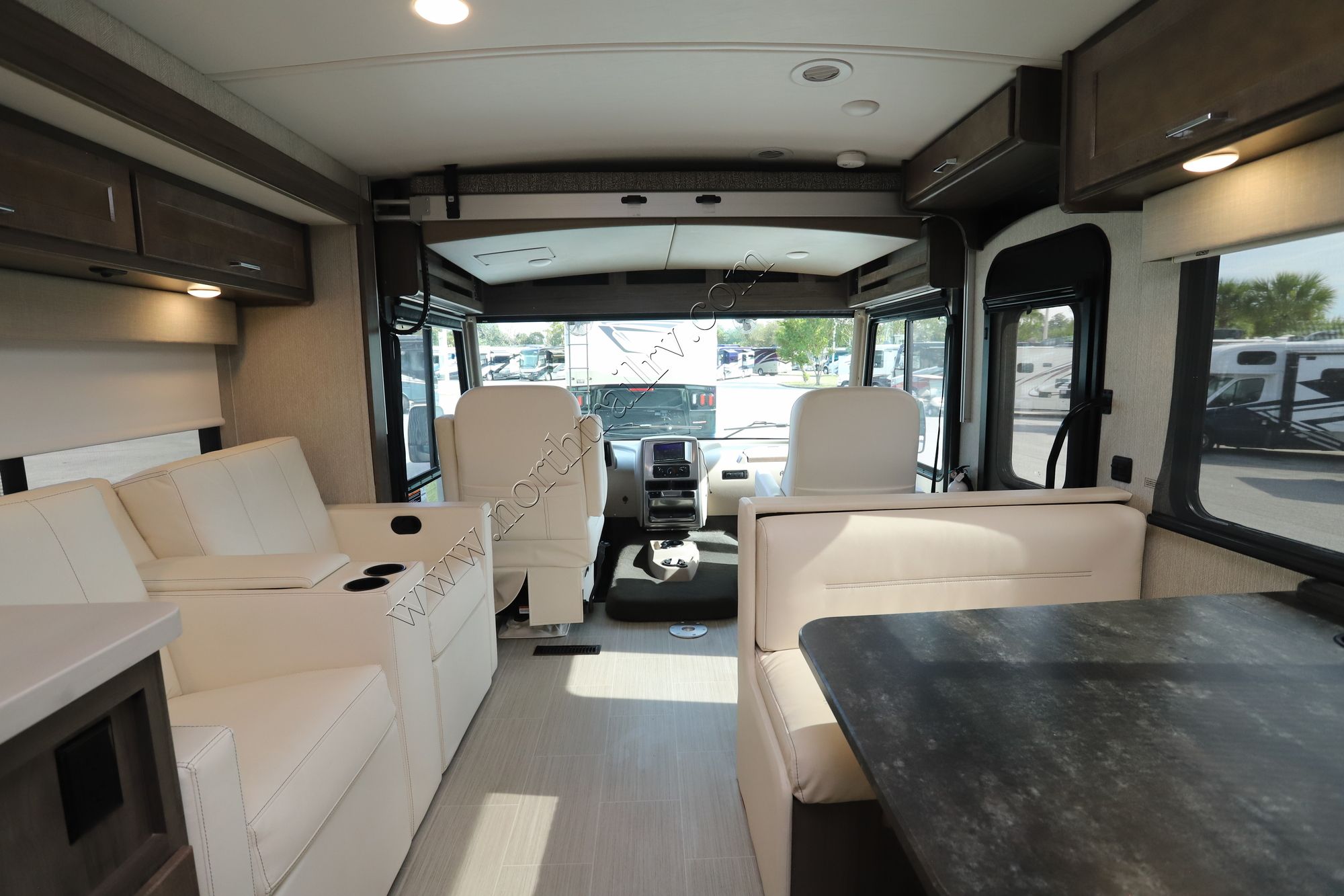 Used 2022 Winnebago Adventurer 29B Class A  For Sale