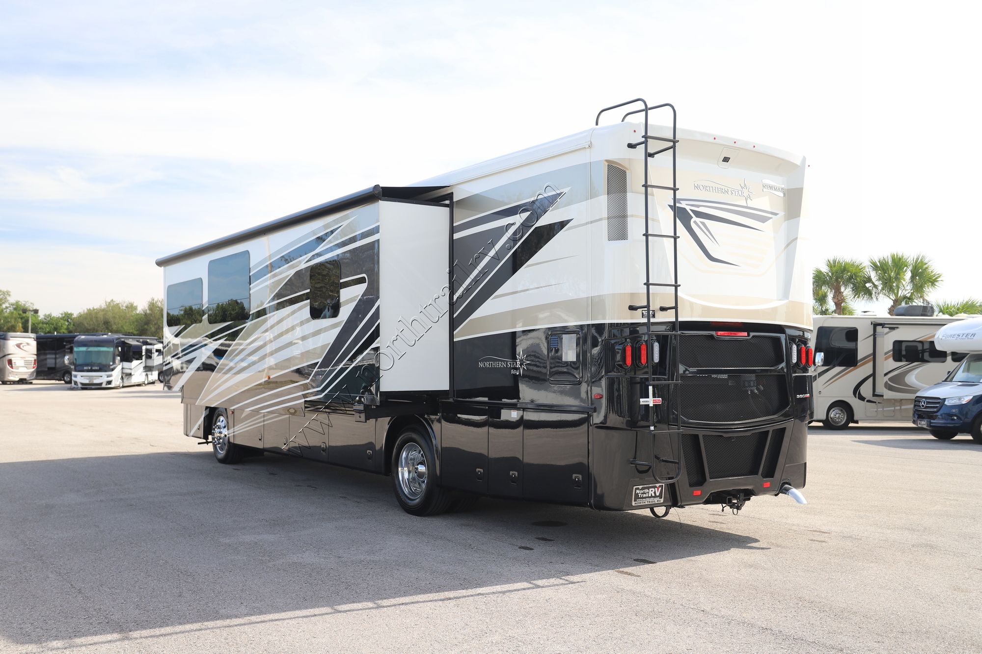 New 2025 Newmar Northern Star 3709 Class A  For Sale