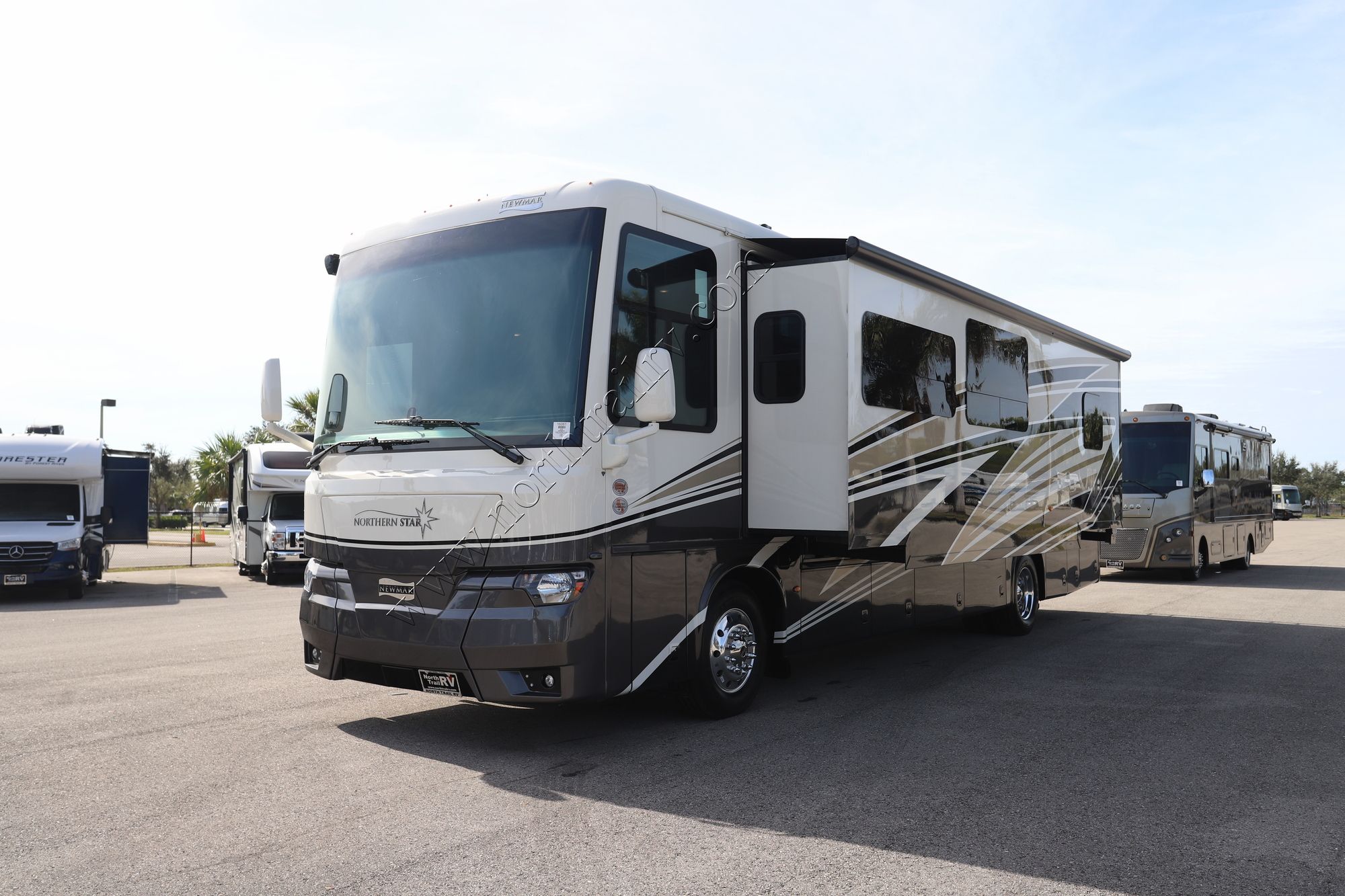 New 2025 Newmar Northern Star 3709 Class A  For Sale