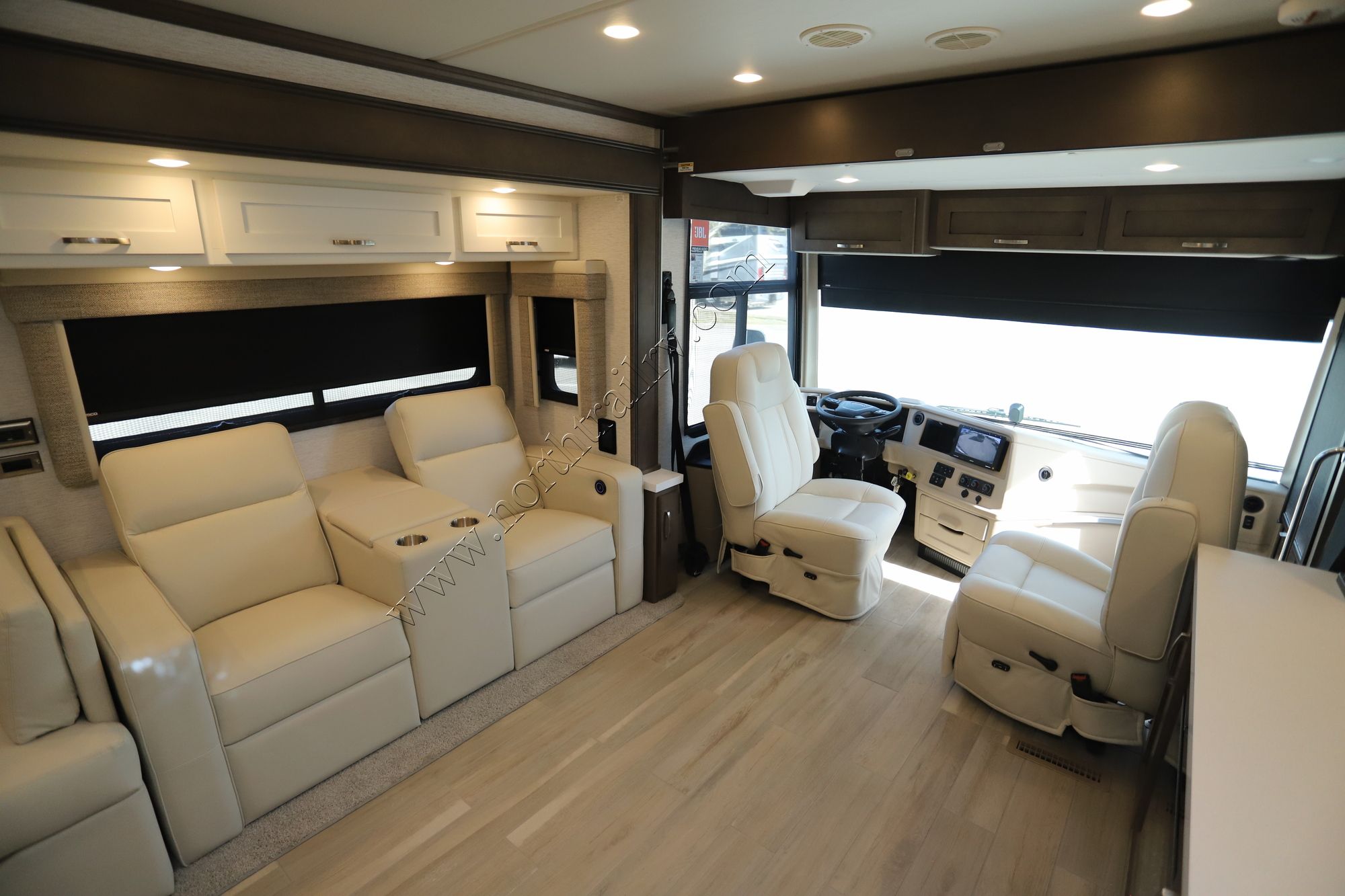 New 2025 Newmar Northern Star 3709 Class A  For Sale