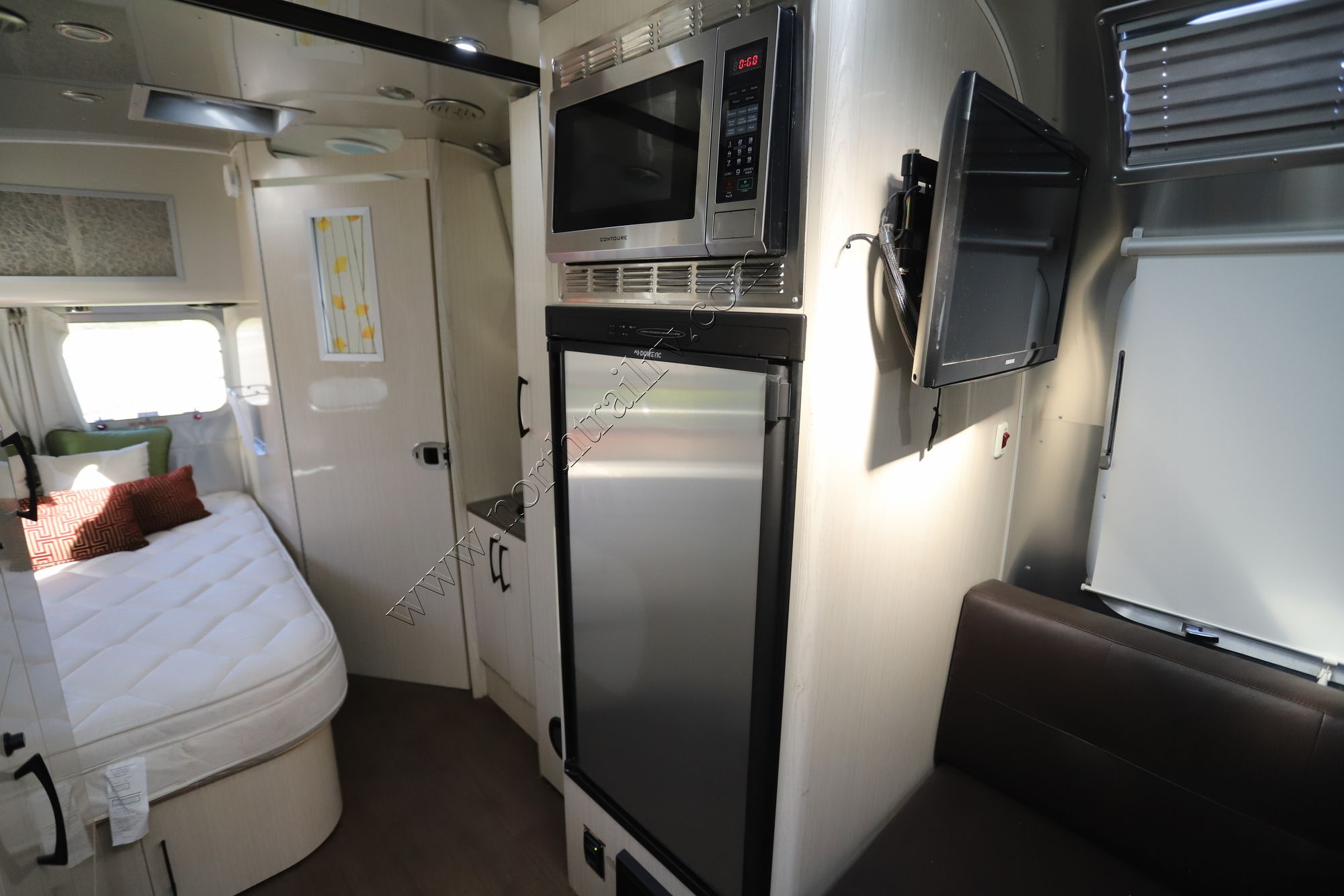 2018 Airstream Intl Serenity 23CB Travel Trailer Used  For Sale