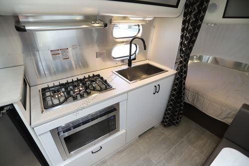 2021 Airstream Caravel 22FB